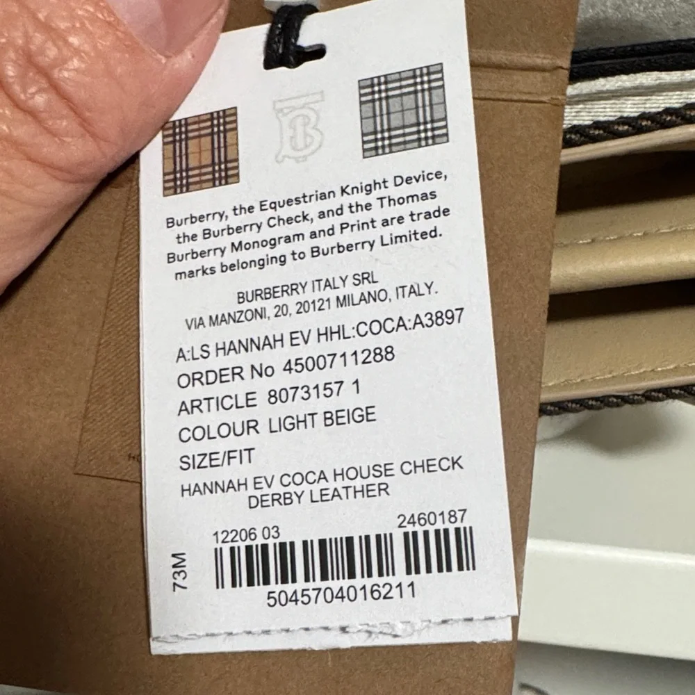 Burberry Beige Leather & Vintage Check Envelope Crossbody - Picture 7 of 7